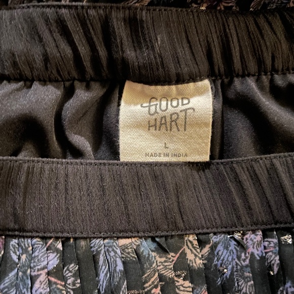 Good Hart Pleated Floral Skirt Large - Picture 2 of 9